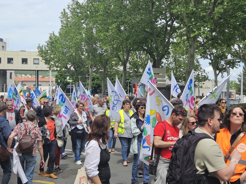 Retour sur la manifestation contre le choc des savoirs, pour l'école (…)