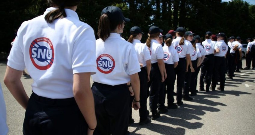 Besoin d'école, pas de SNU